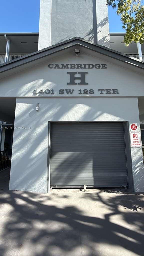 CAMBRIDGE AT CENTURY VILL - Residential