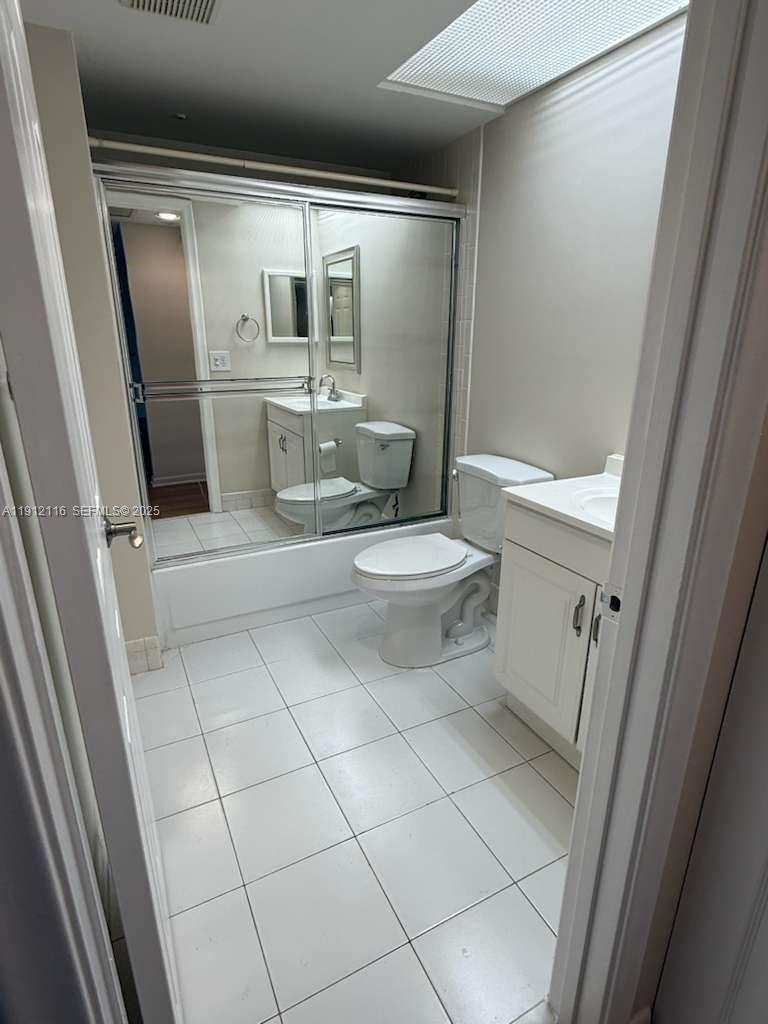 CAMBRIDGE AT CENTURY VILL - Residential