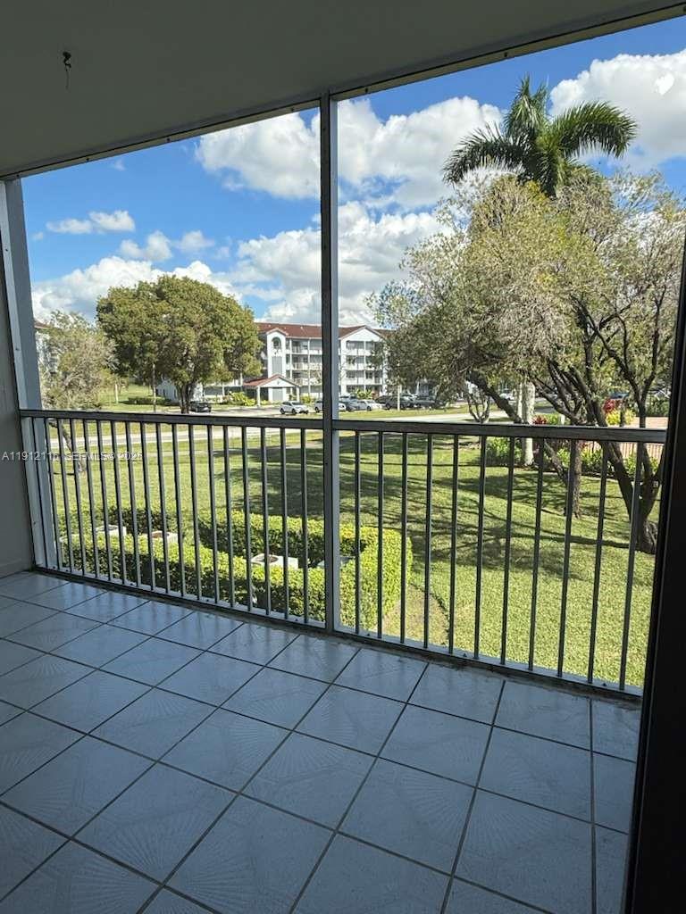 CAMBRIDGE AT CENTURY VILL - Residential