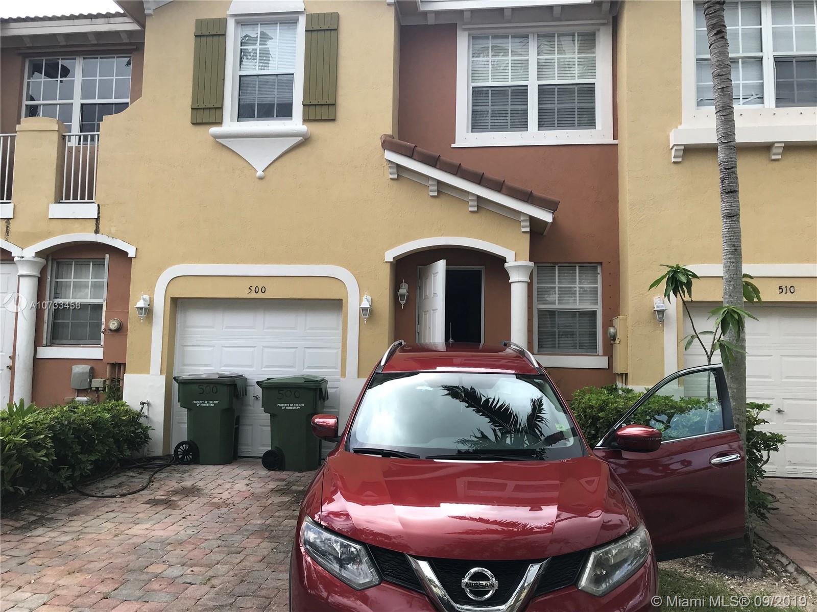 GREAT OPPORTUNITY 4/2.5 TOWNHOUSE WITH WATER VIEW IN A PRIVATE COMMUNITY. BEATIFUL TOWNHOUSE IN A GREAT LOCATION IN EXCELLENT CONDITION. MOVE IN AND MAKE IT FEEL LIKE HOME. AWESOME AMENITIES INCLUDING POOL, CABANA AND MUCH MORE! CENTRALY LOCATED NEAR SHOPPING AREAS AND TURNPIKE.