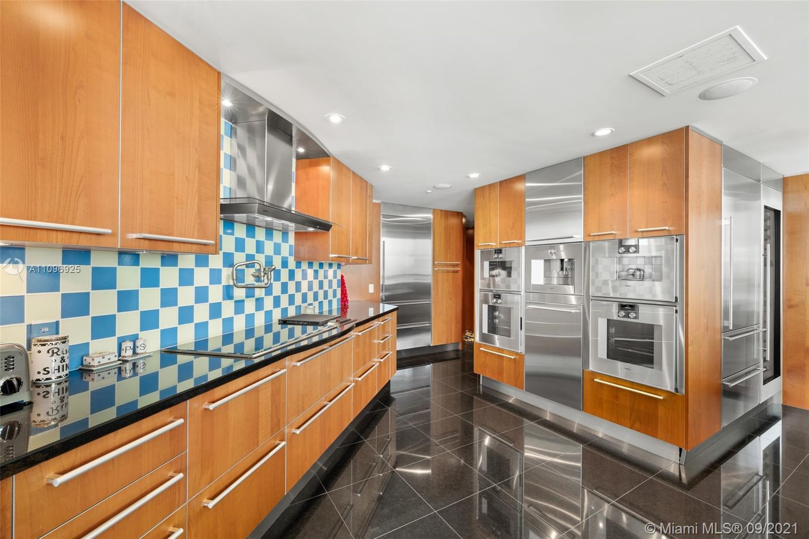 SANTA MARIA CONDO - Residential