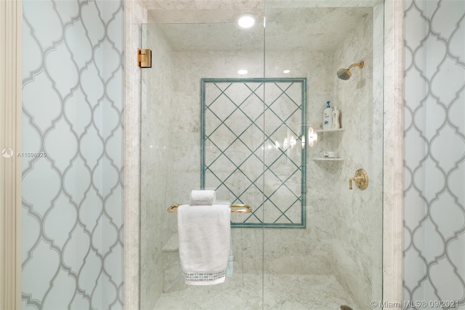 SANTA MARIA CONDO - Residential