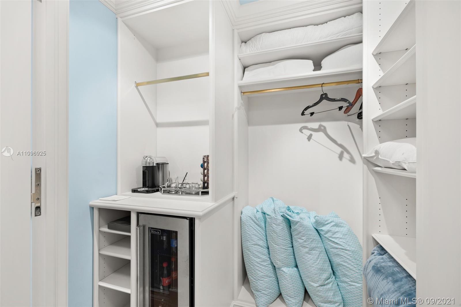 SANTA MARIA CONDO - Residential