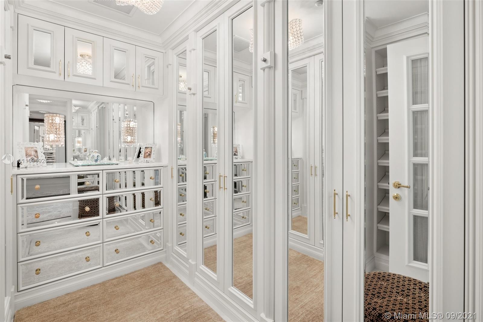 SANTA MARIA CONDO - Residential