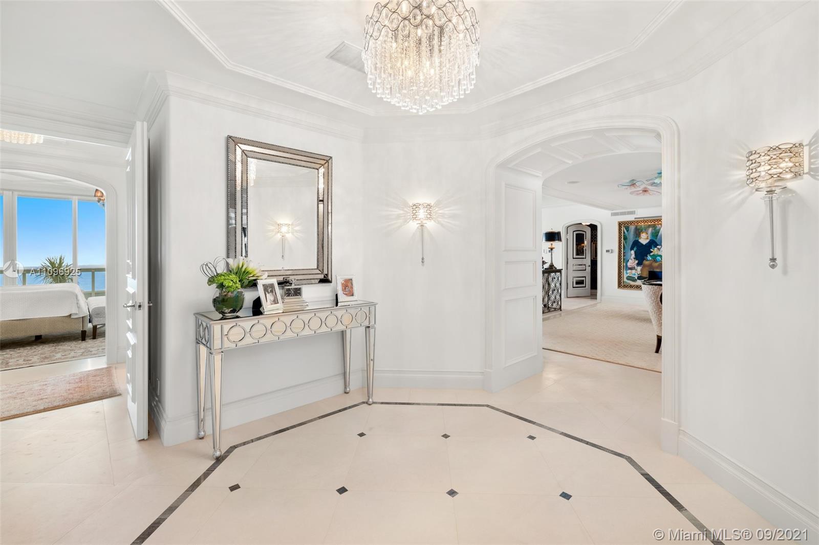 SANTA MARIA CONDO - Residential