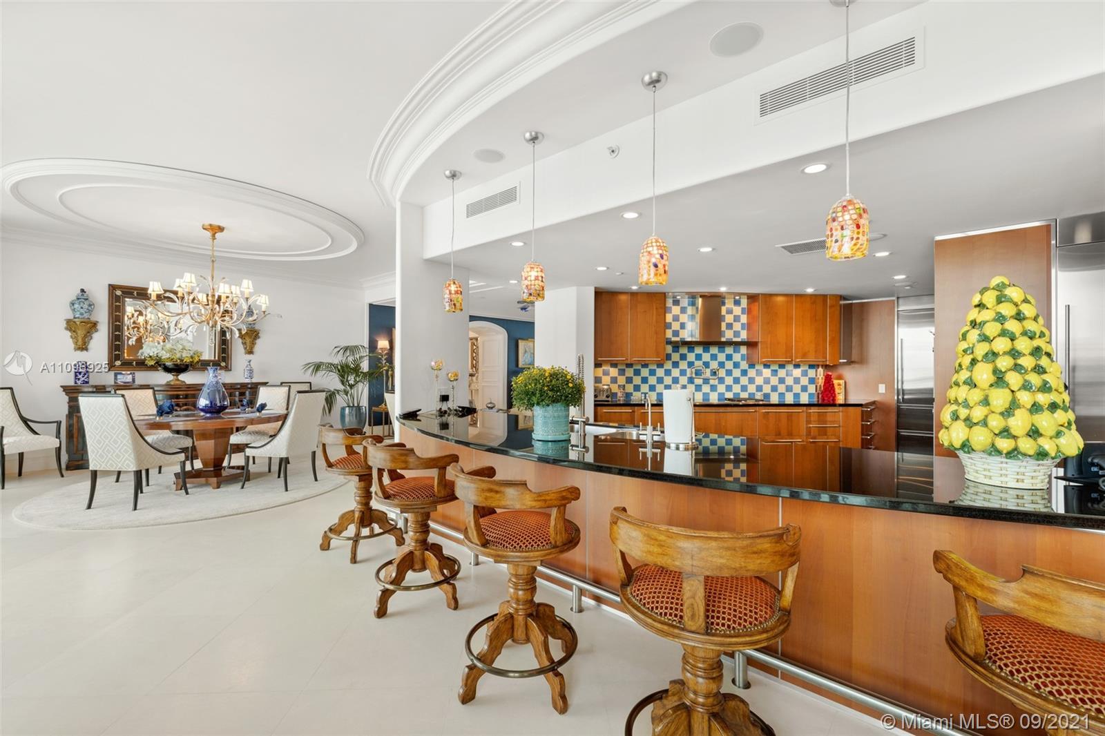 SANTA MARIA CONDO - Residential