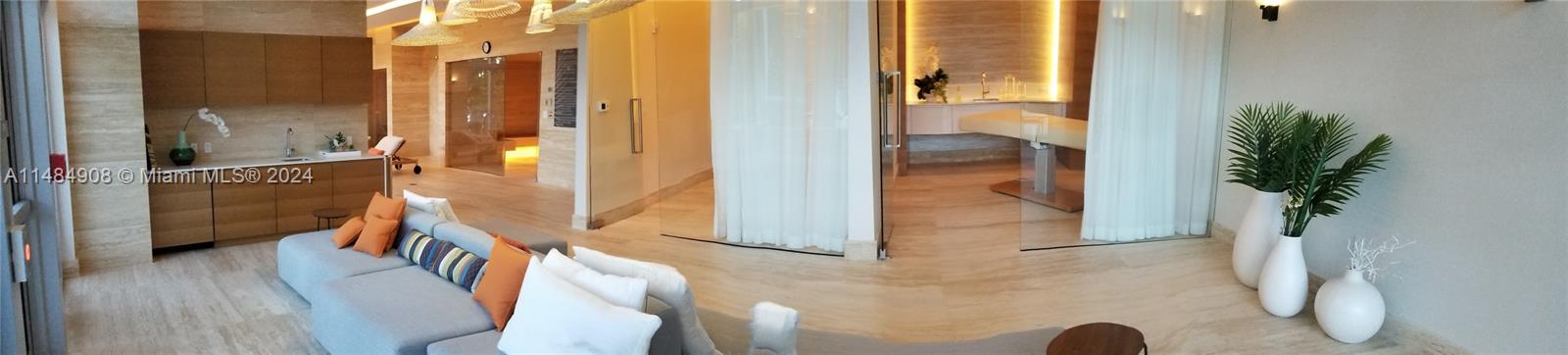 THE HARBOUR SOUTH CONDO - Residential