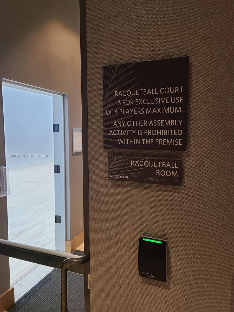 THE HARBOUR SOUTH CONDO - Residential