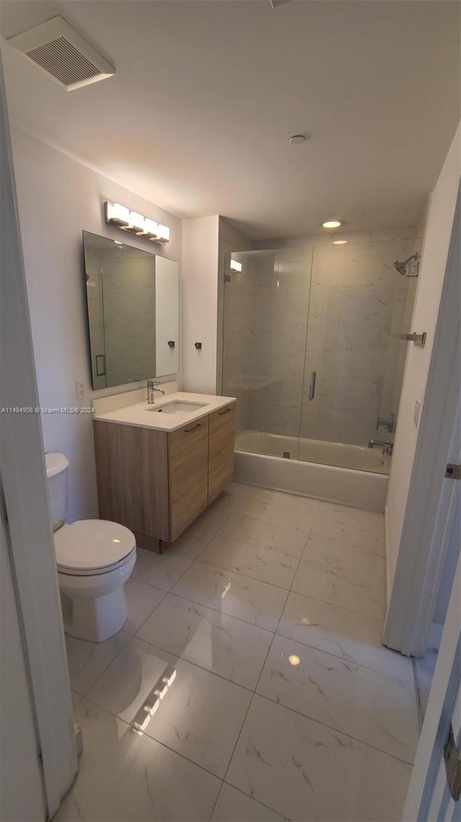 THE HARBOUR SOUTH CONDO - Residential