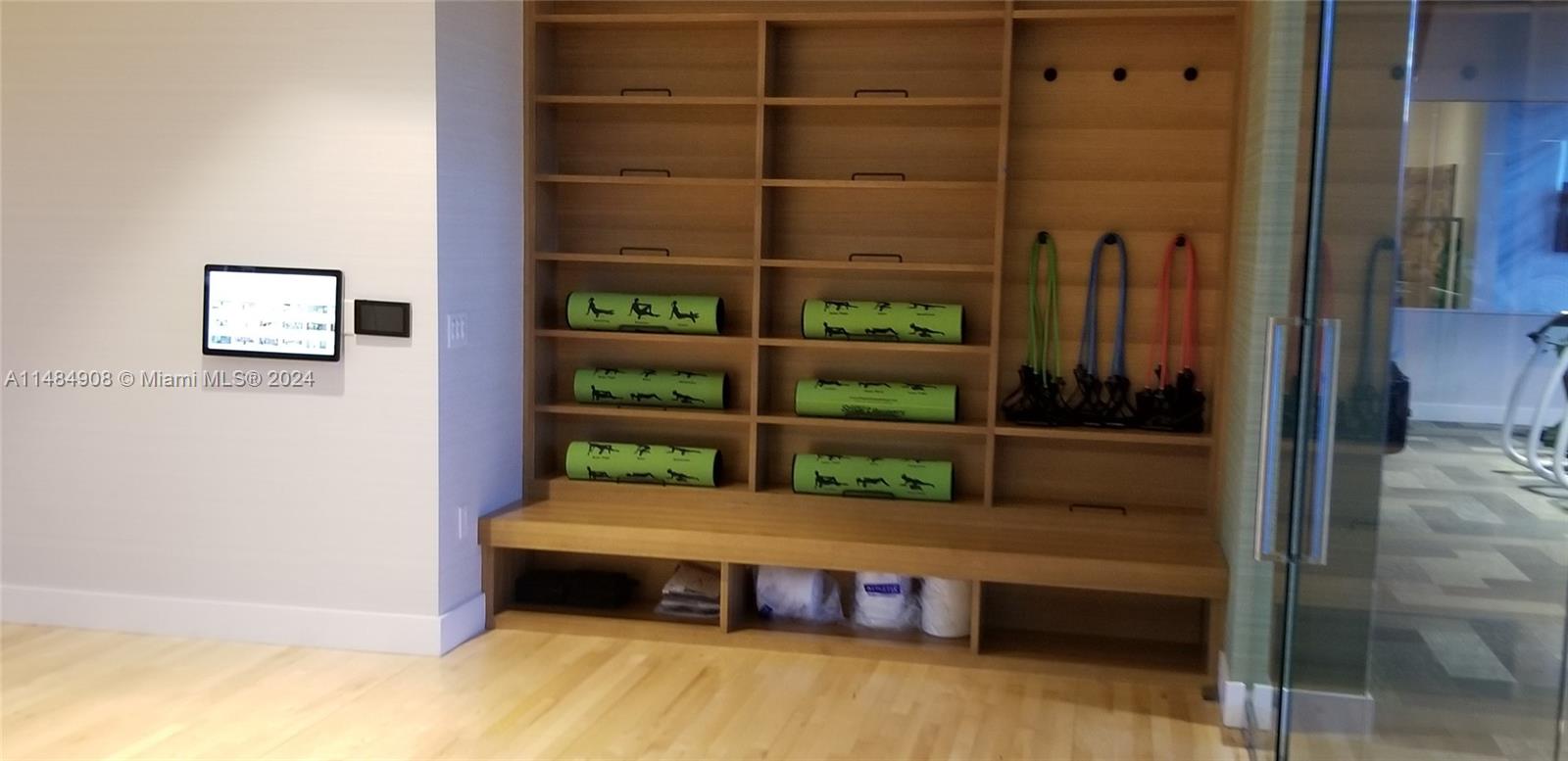 THE HARBOUR SOUTH CONDO - Residential