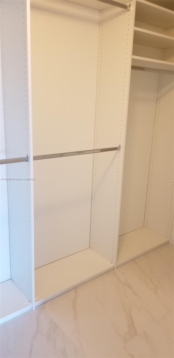 THE HARBOUR SOUTH CONDO - Residential