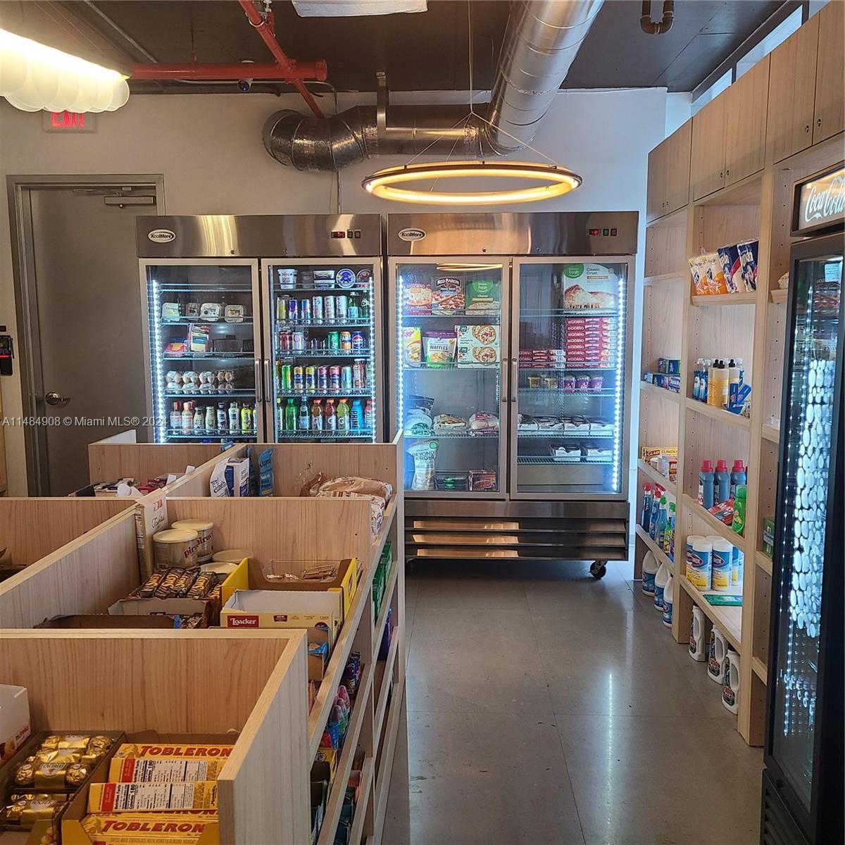 THE HARBOUR SOUTH CONDO - Residential