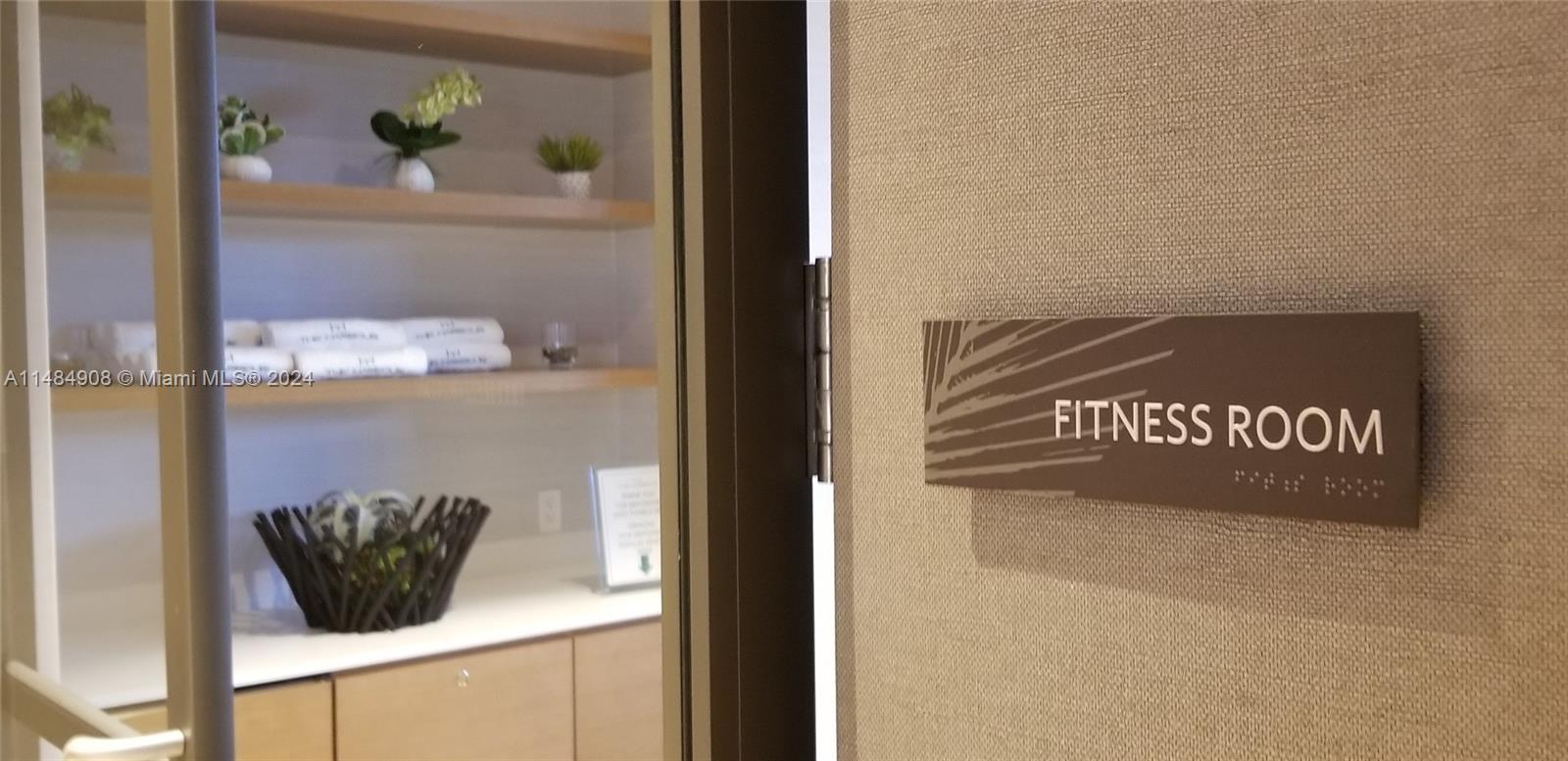 THE HARBOUR SOUTH CONDO - Residential