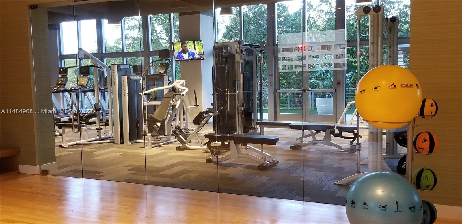 THE HARBOUR SOUTH CONDO - Residential