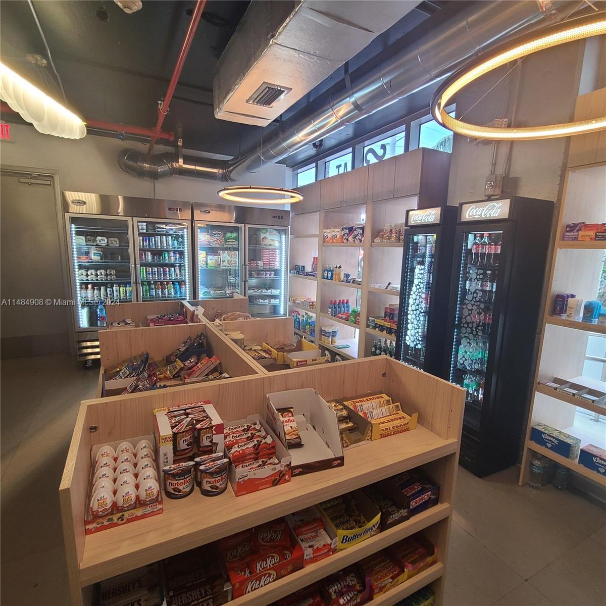 THE HARBOUR SOUTH CONDO - Residential