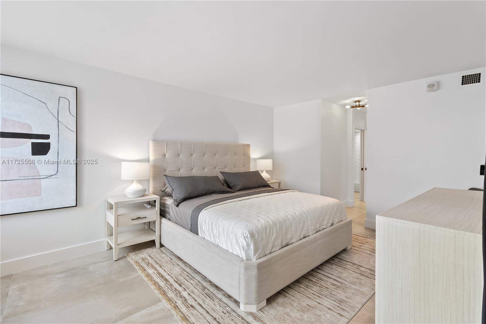 THE DECOPLAGE CONDO - Residential Lease