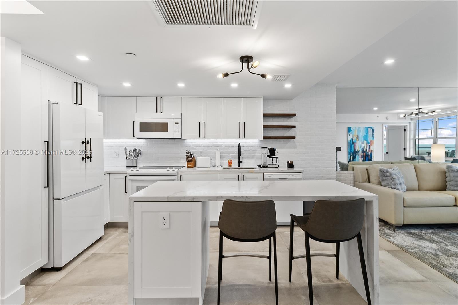THE DECOPLAGE CONDO - Residential Lease