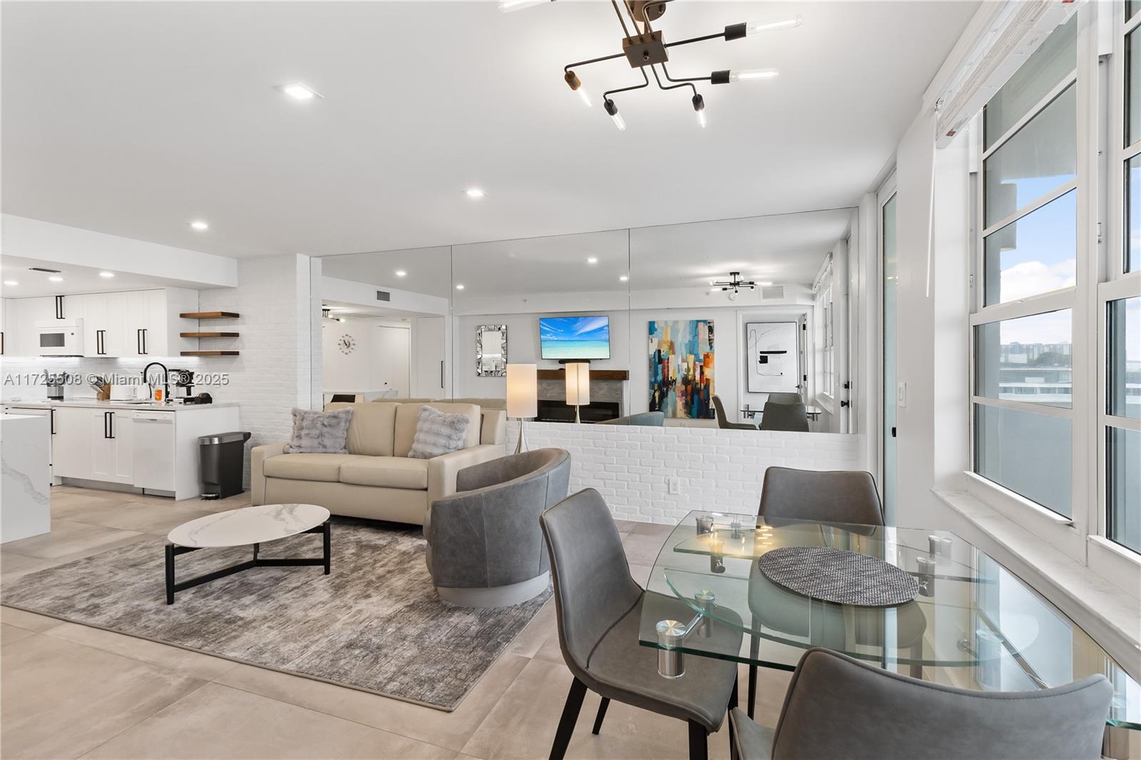 THE DECOPLAGE CONDO - Residential Lease