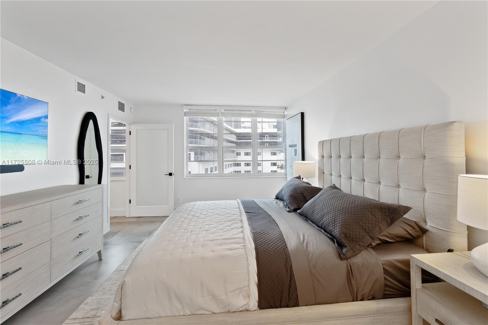 THE DECOPLAGE CONDO - Residential Lease