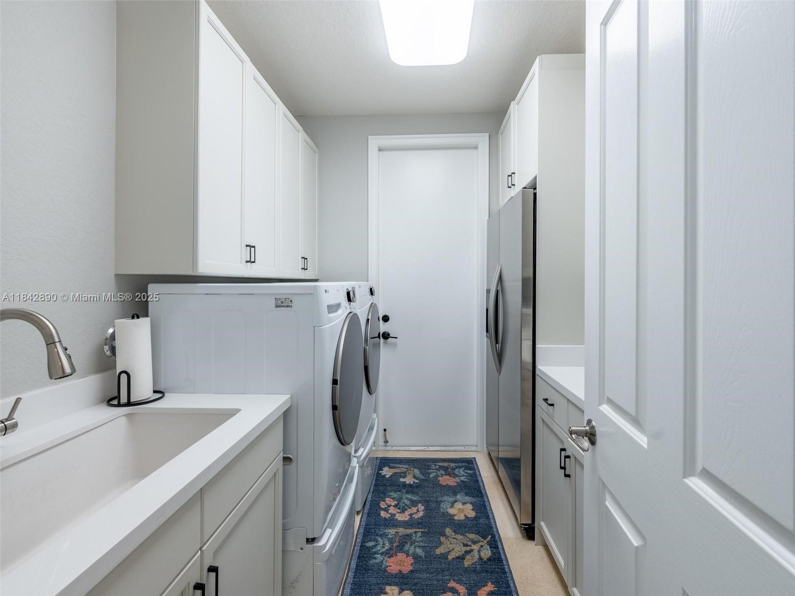 RIVERSTONE - Residential