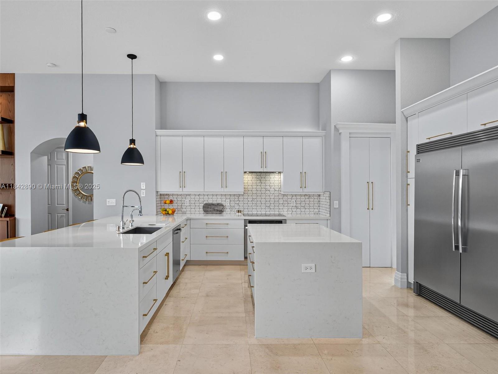 RIVERSTONE - Residential