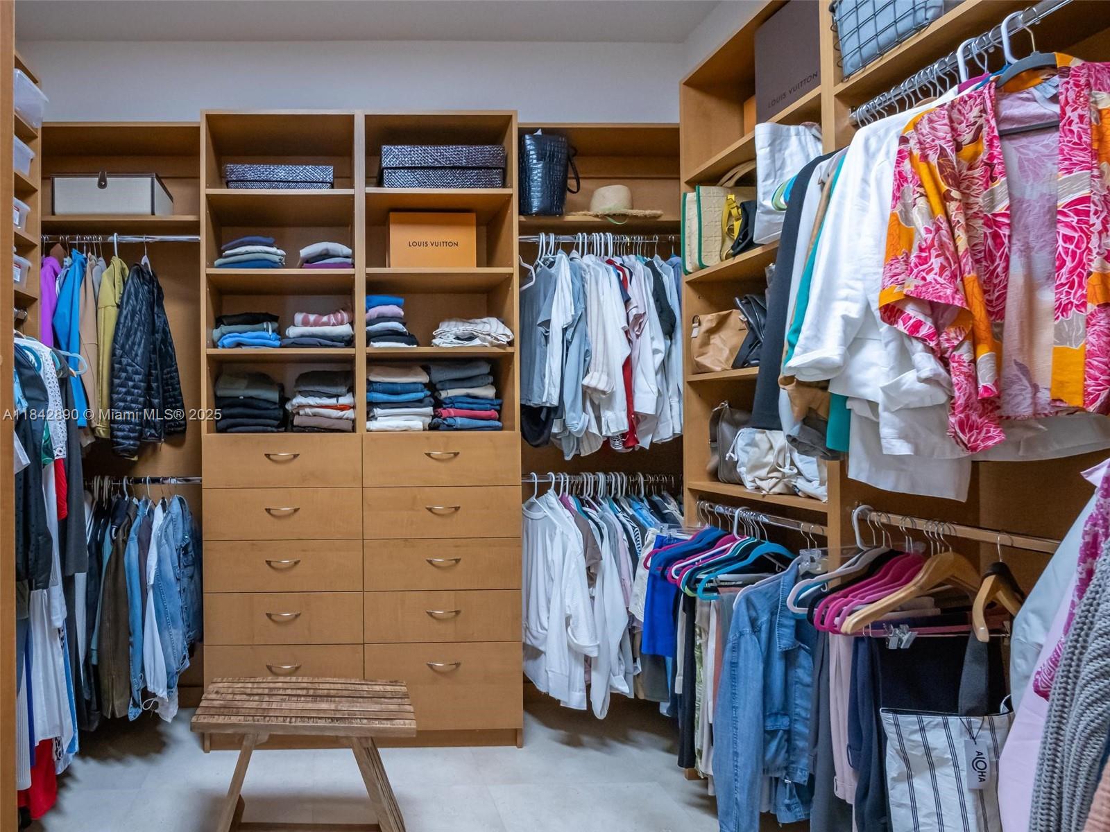 RIVERSTONE - Residential