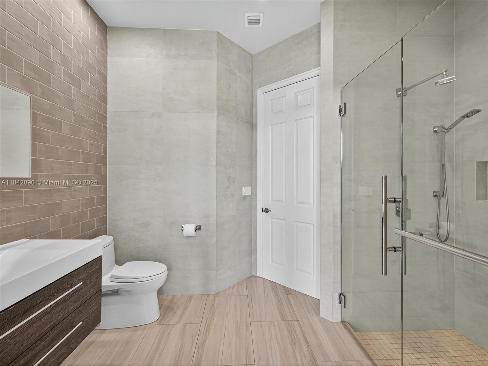 RIVERSTONE - Residential