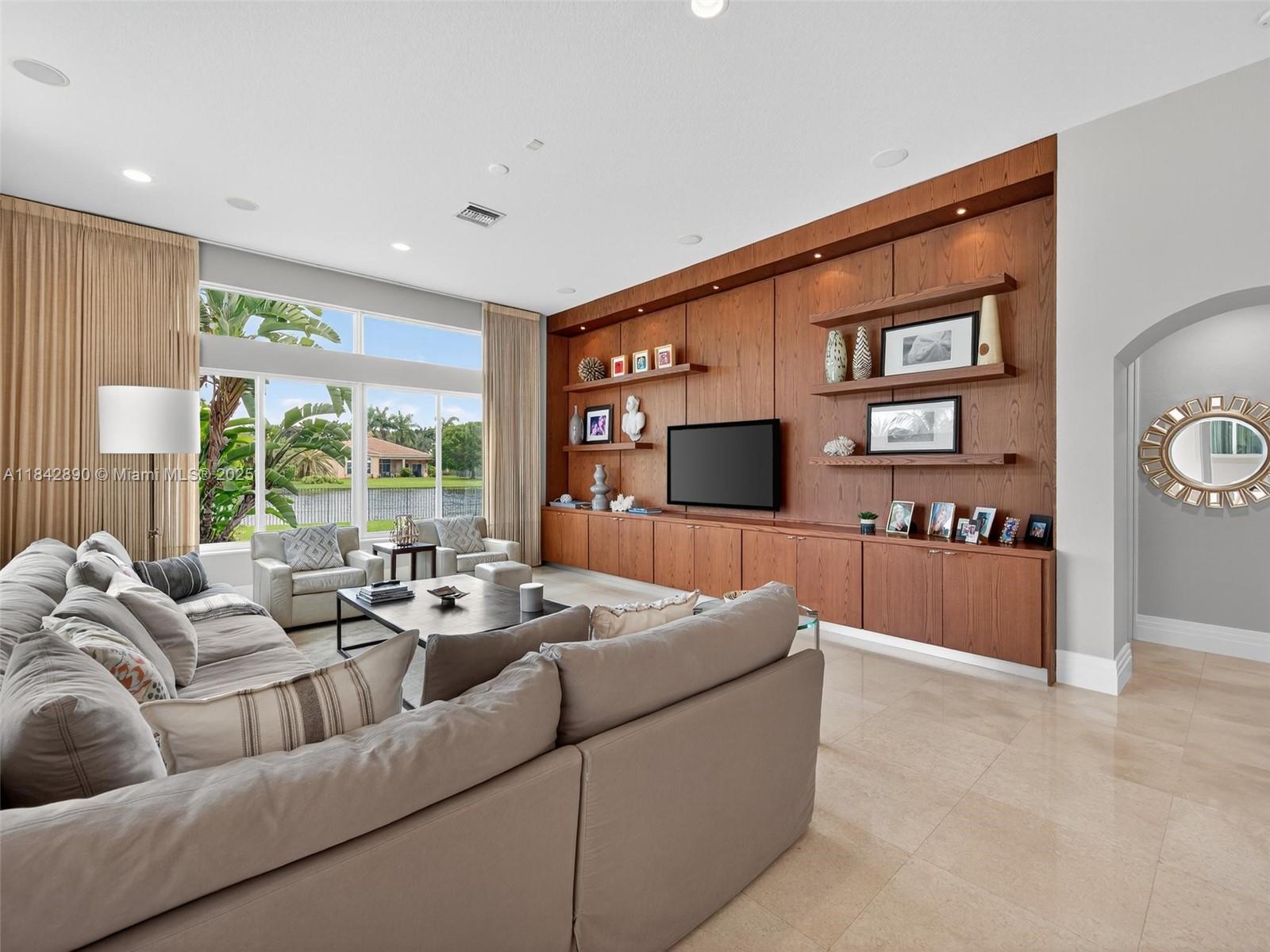 RIVERSTONE - Residential