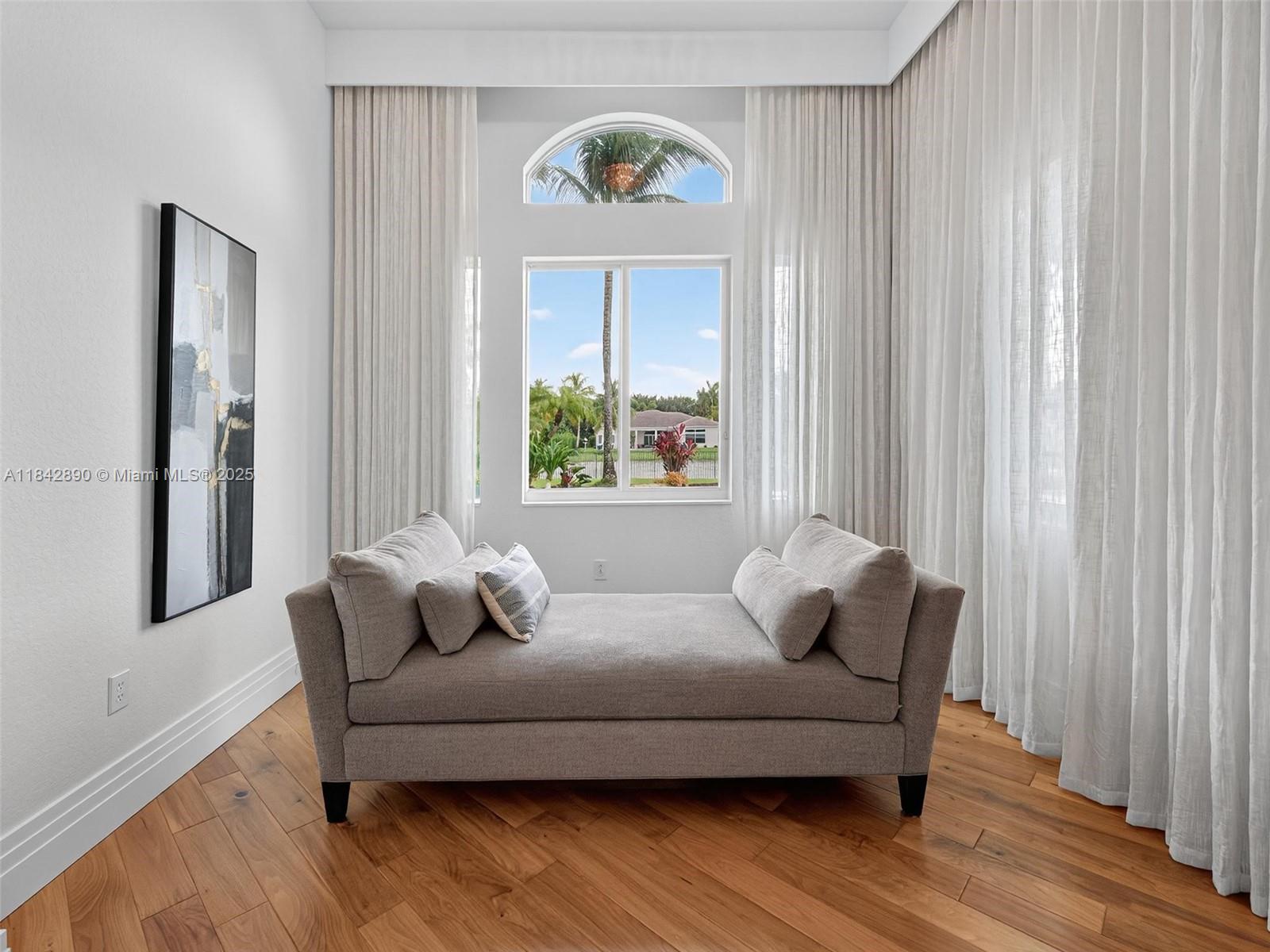 RIVERSTONE - Residential