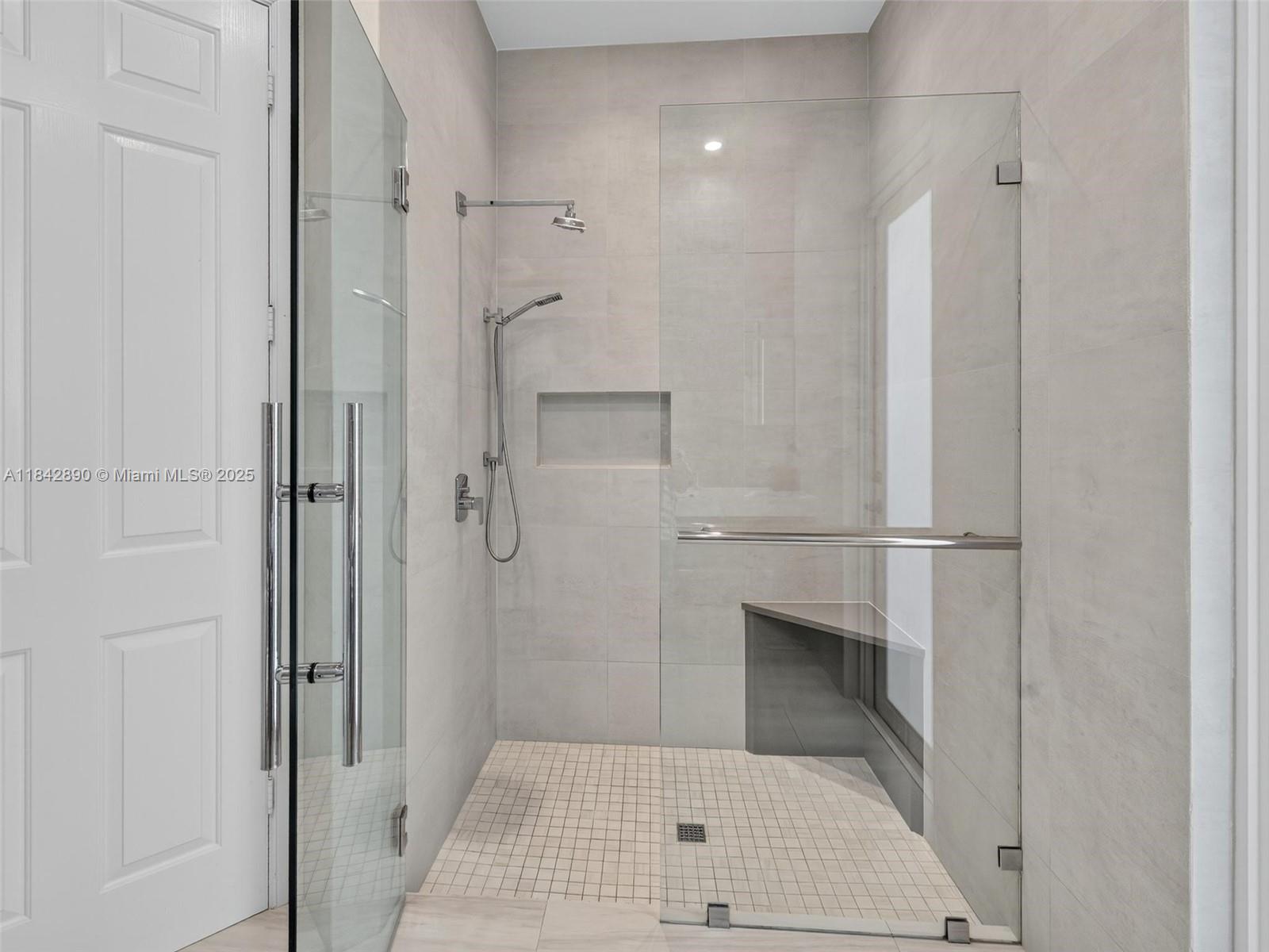 RIVERSTONE - Residential