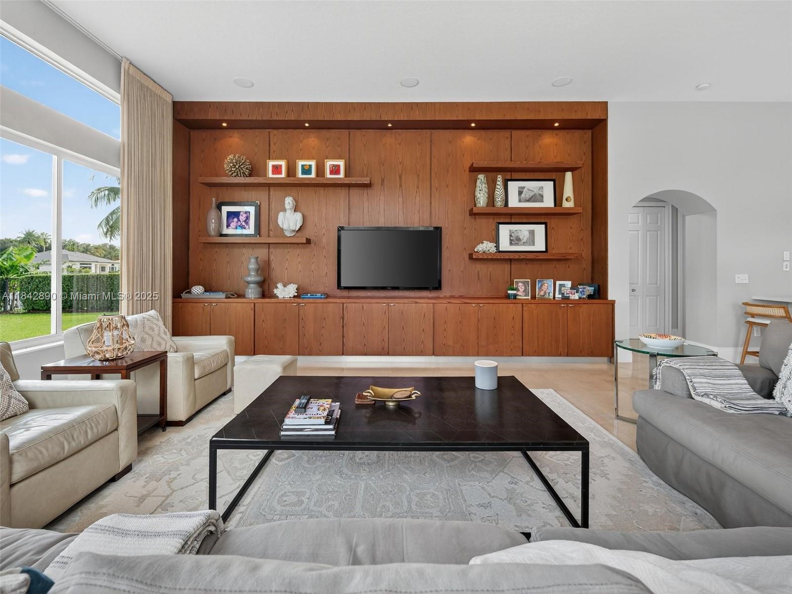 RIVERSTONE - Residential