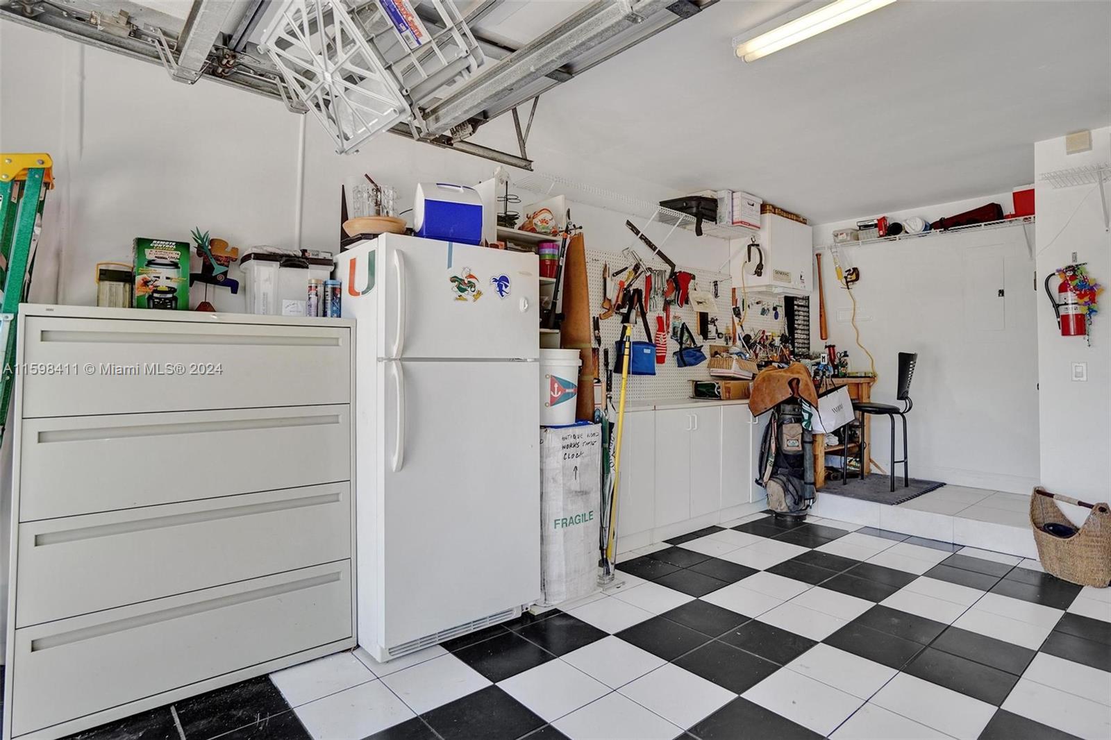 CORAL RIDGE COUNTRY CLUB - Residential