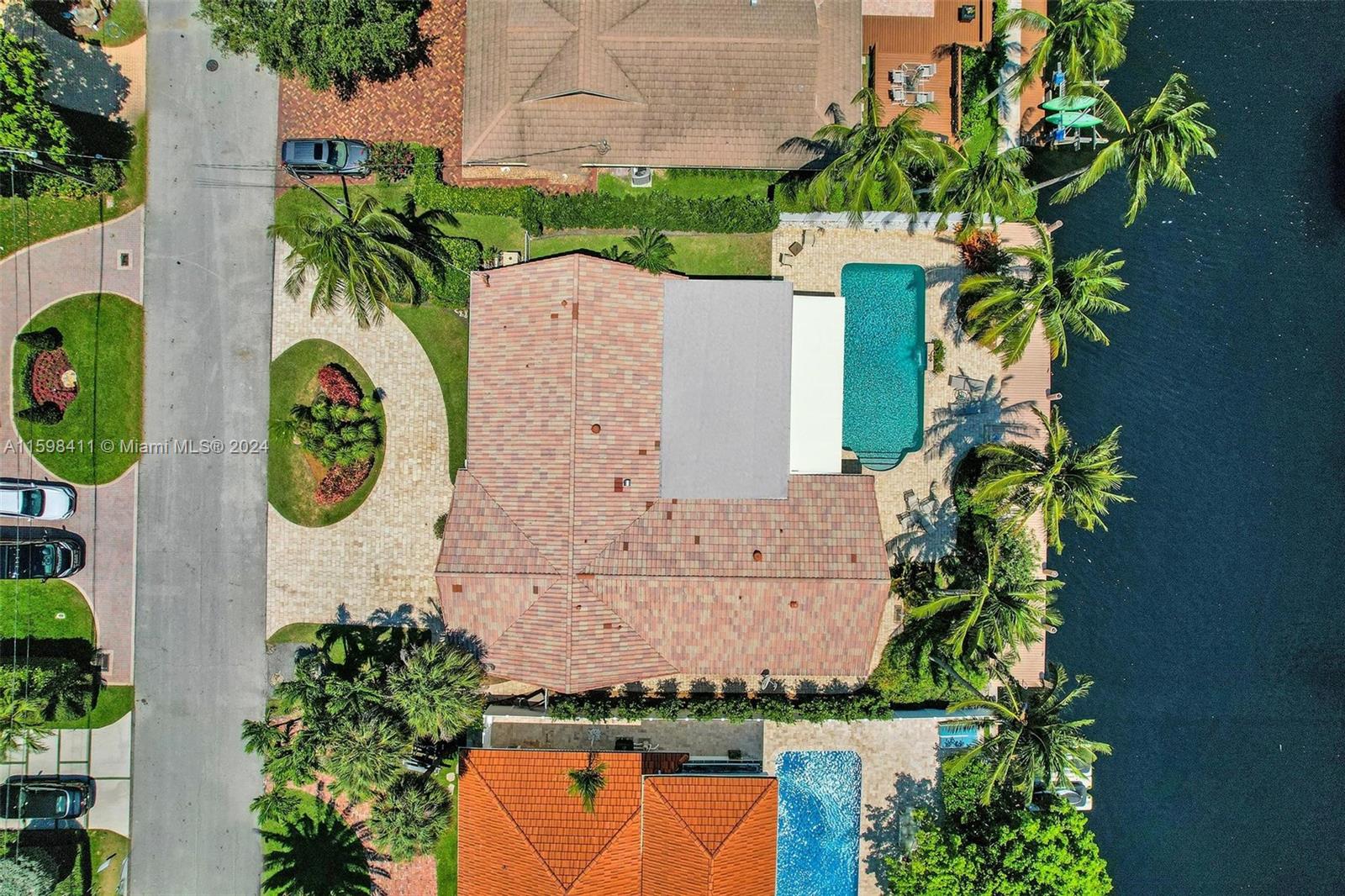 CORAL RIDGE COUNTRY CLUB - Residential