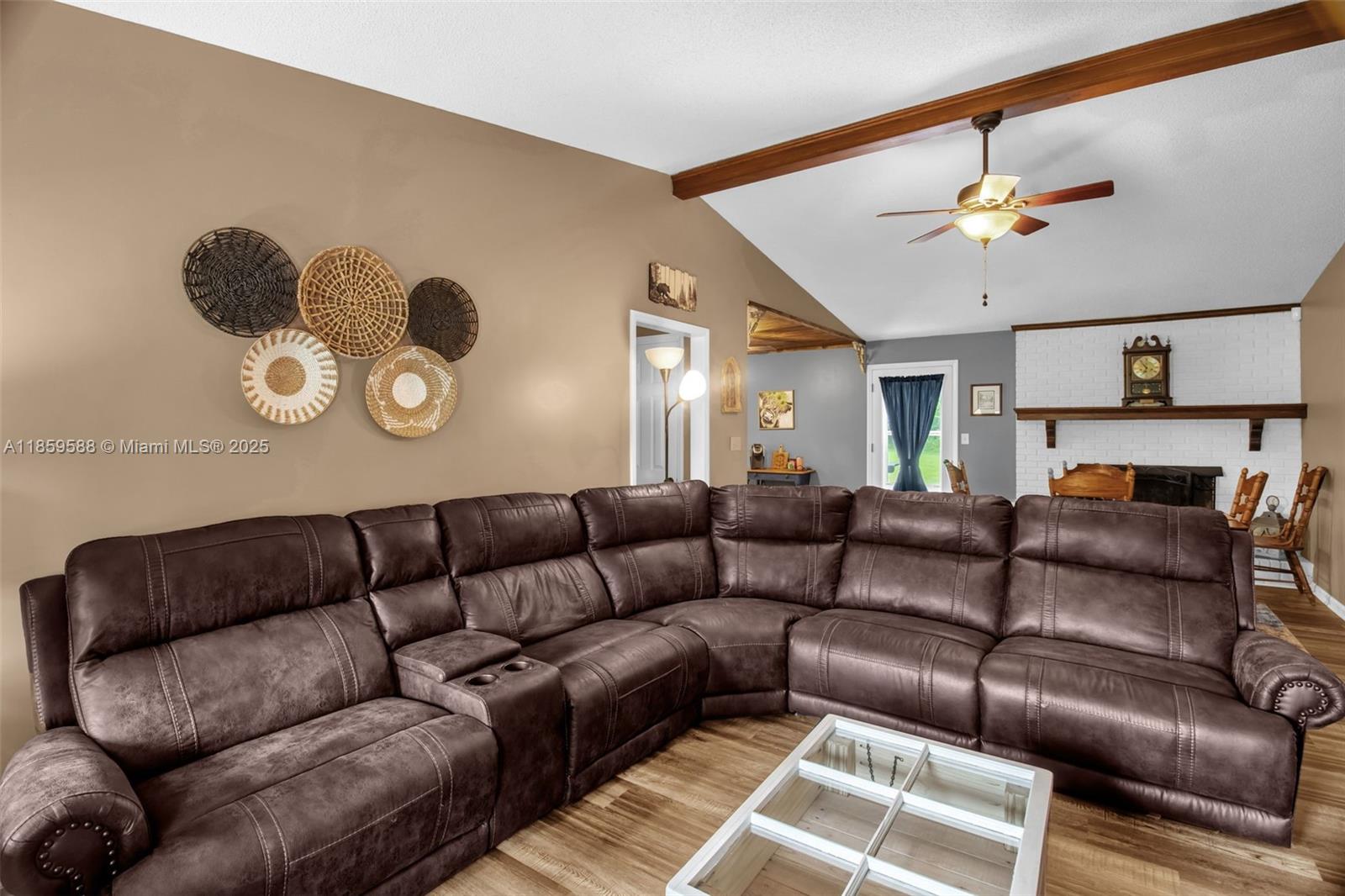 3809 Evergreen