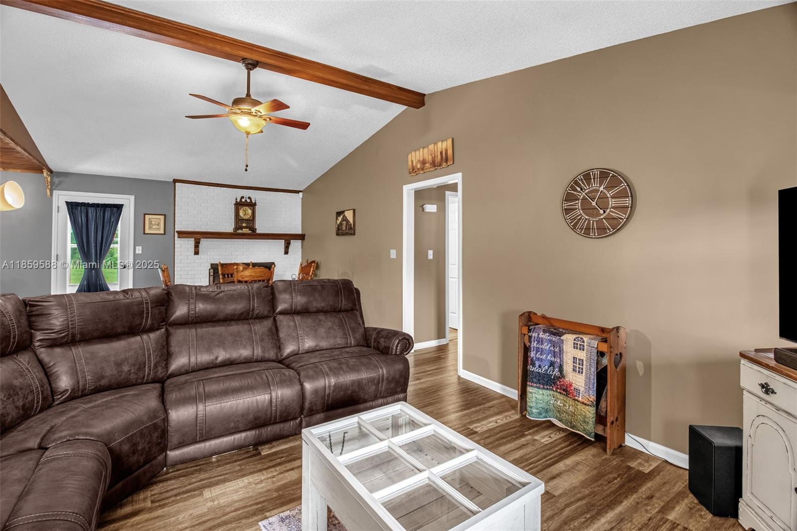 3809 Evergreen