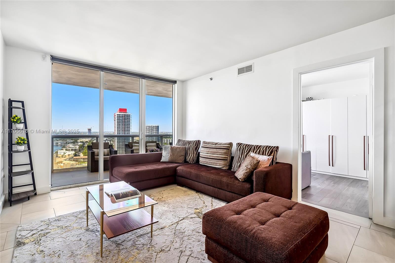 1800 S Ocean Dr 2208
