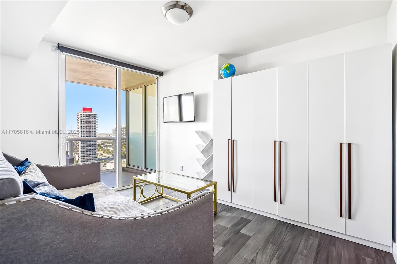 BEACH CLUB THREE CONDO - Residential
