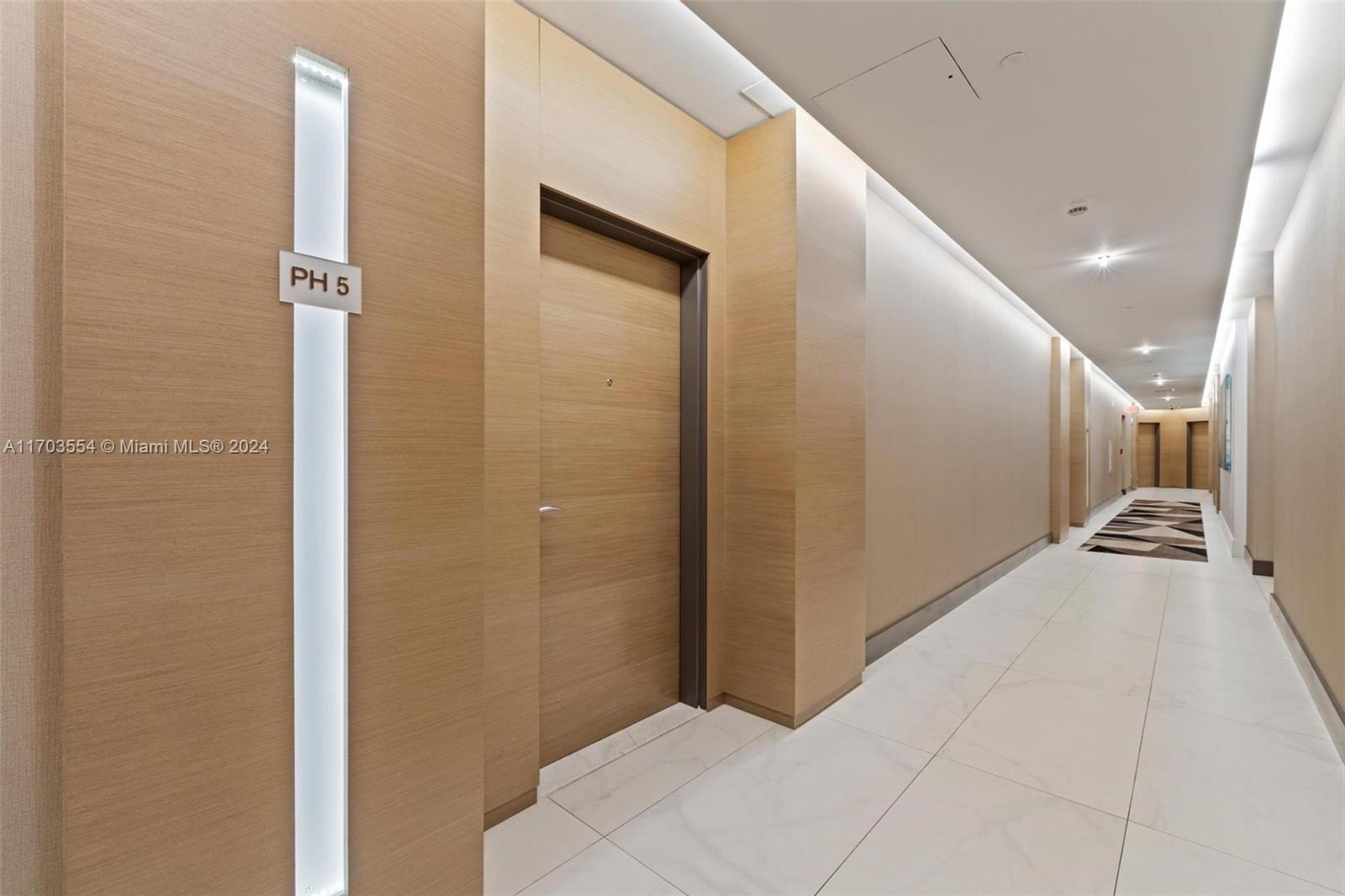 Property for Sale at 17301 Biscayne Blvd Ph-5, North Miami Beach, Miami-Dade County, Florida - Bedrooms: 3 
Bathrooms: 4  - $2,720,000
