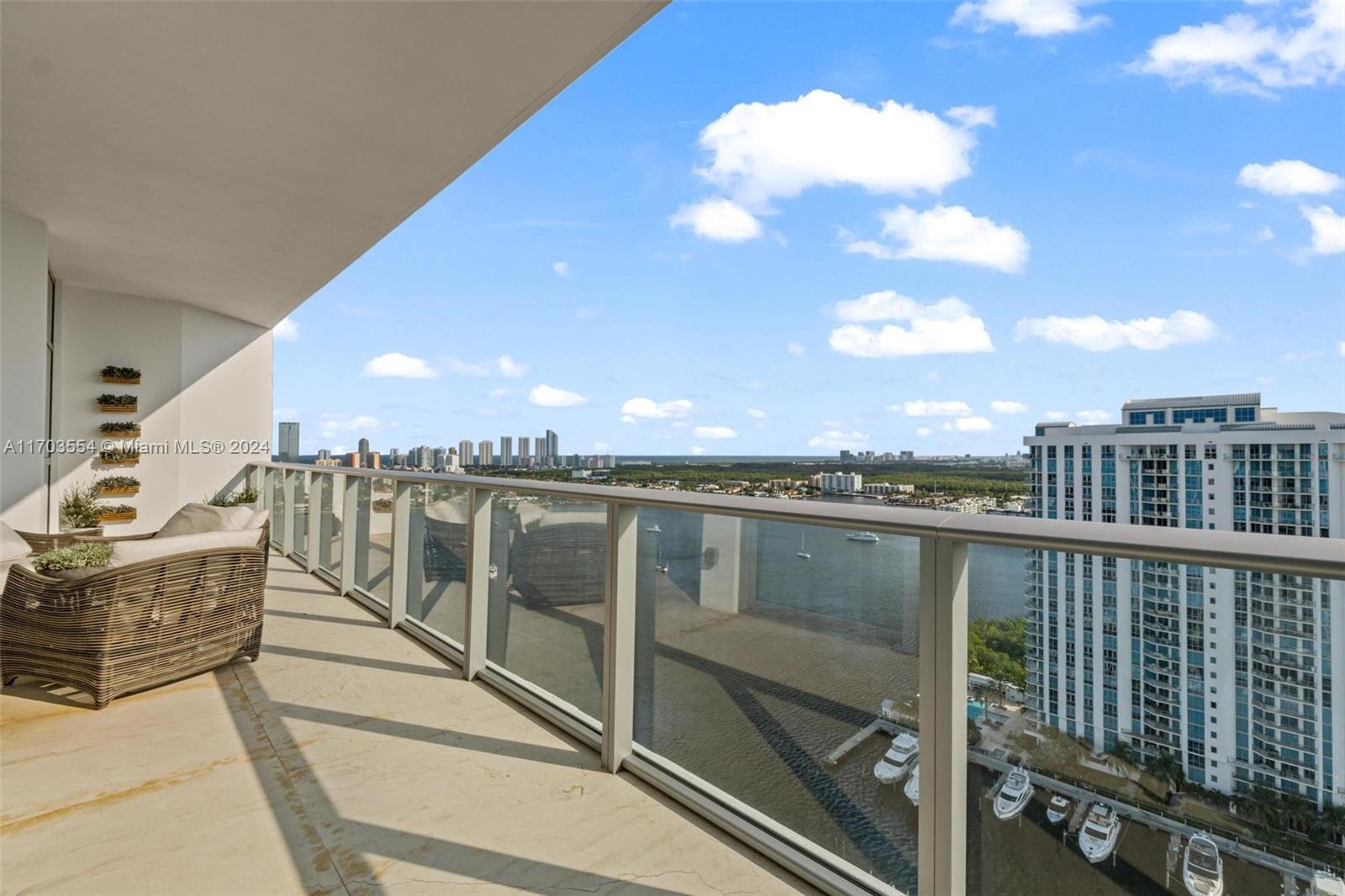 MARINA PALMS RESIDENCES N - Residential