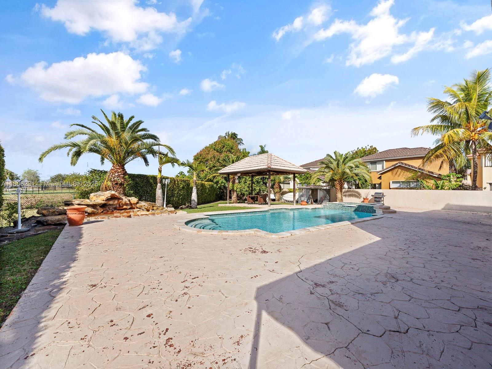 HAMMOCKS SHORES 2ND ADDN - Residential