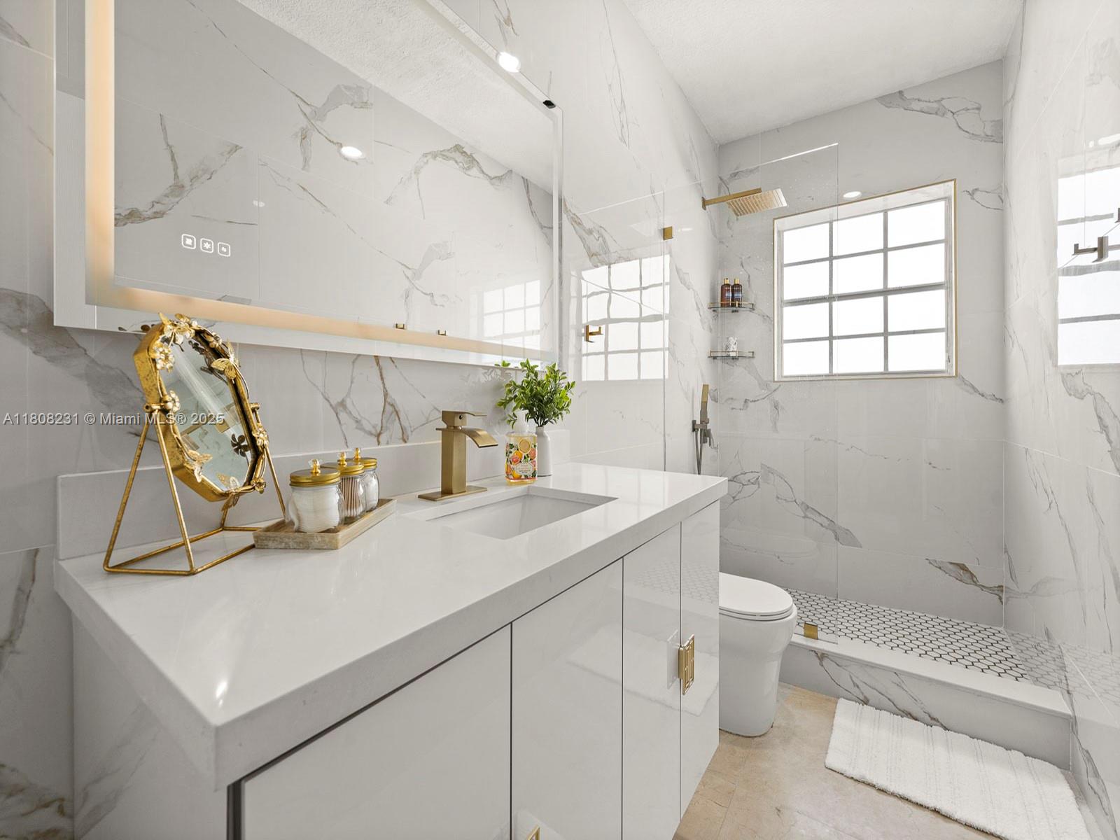 HAMMOCKS SHORES 2ND ADDN - Residential