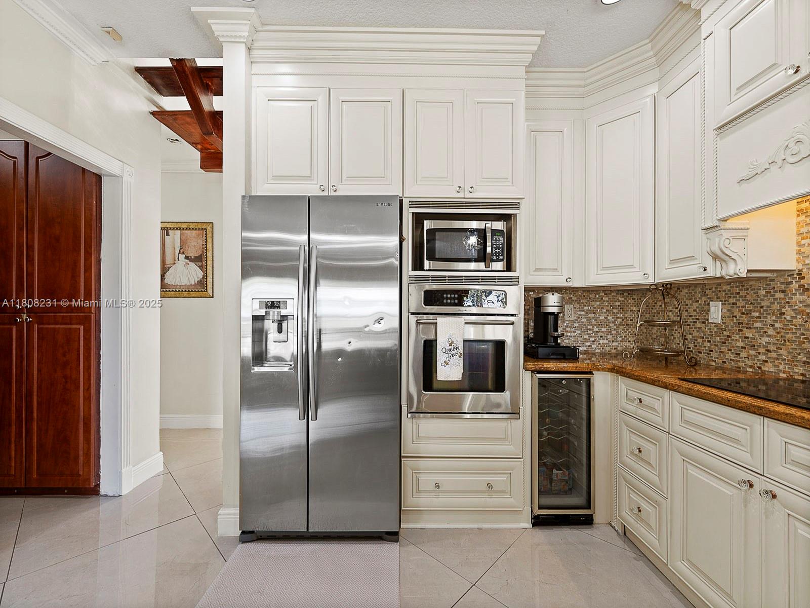 HAMMOCKS SHORES 2ND ADDN - Residential