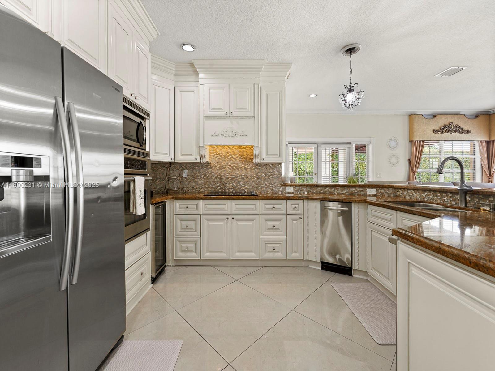 HAMMOCKS SHORES 2ND ADDN - Residential