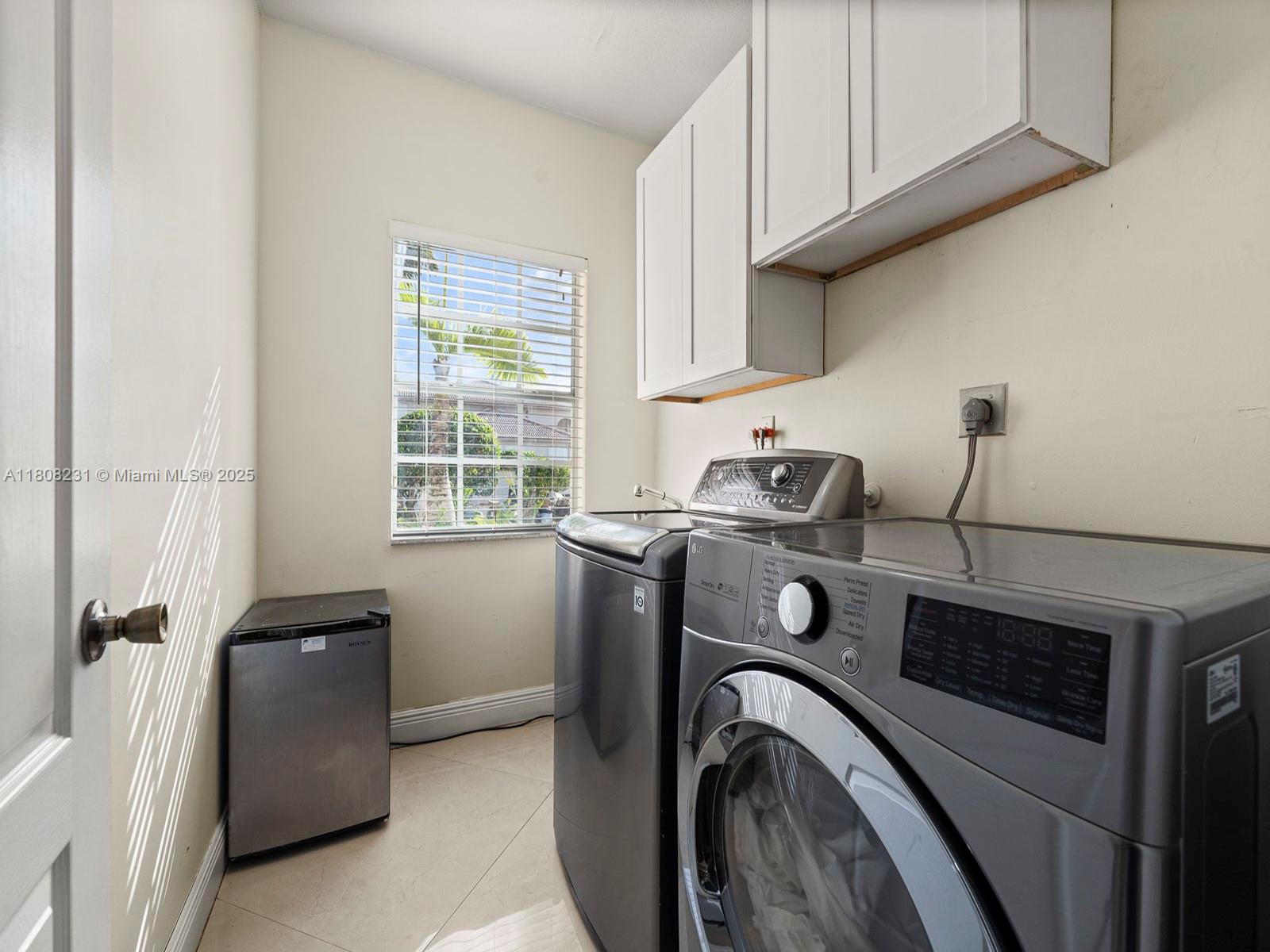 HAMMOCKS SHORES 2ND ADDN - Residential