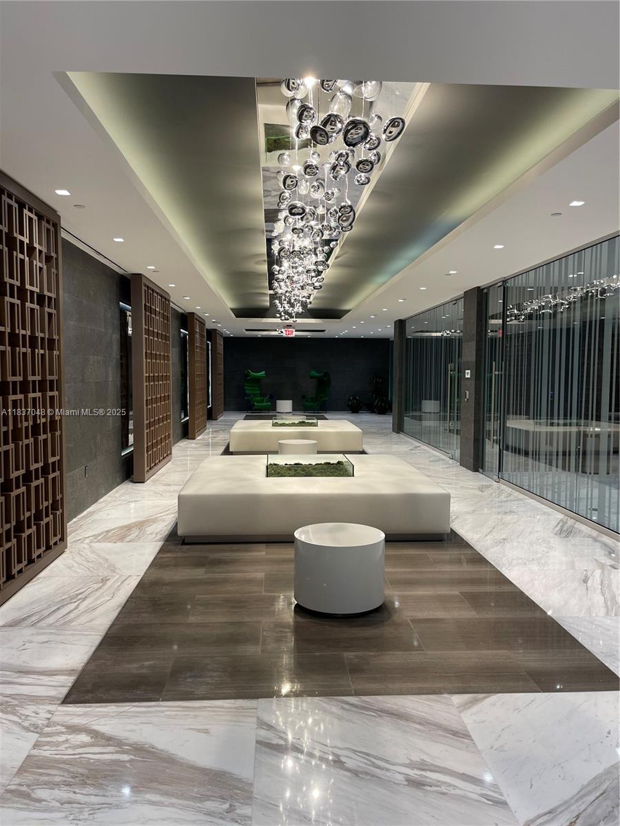 400 SUNNY ISLES CONDO - Residential Lease