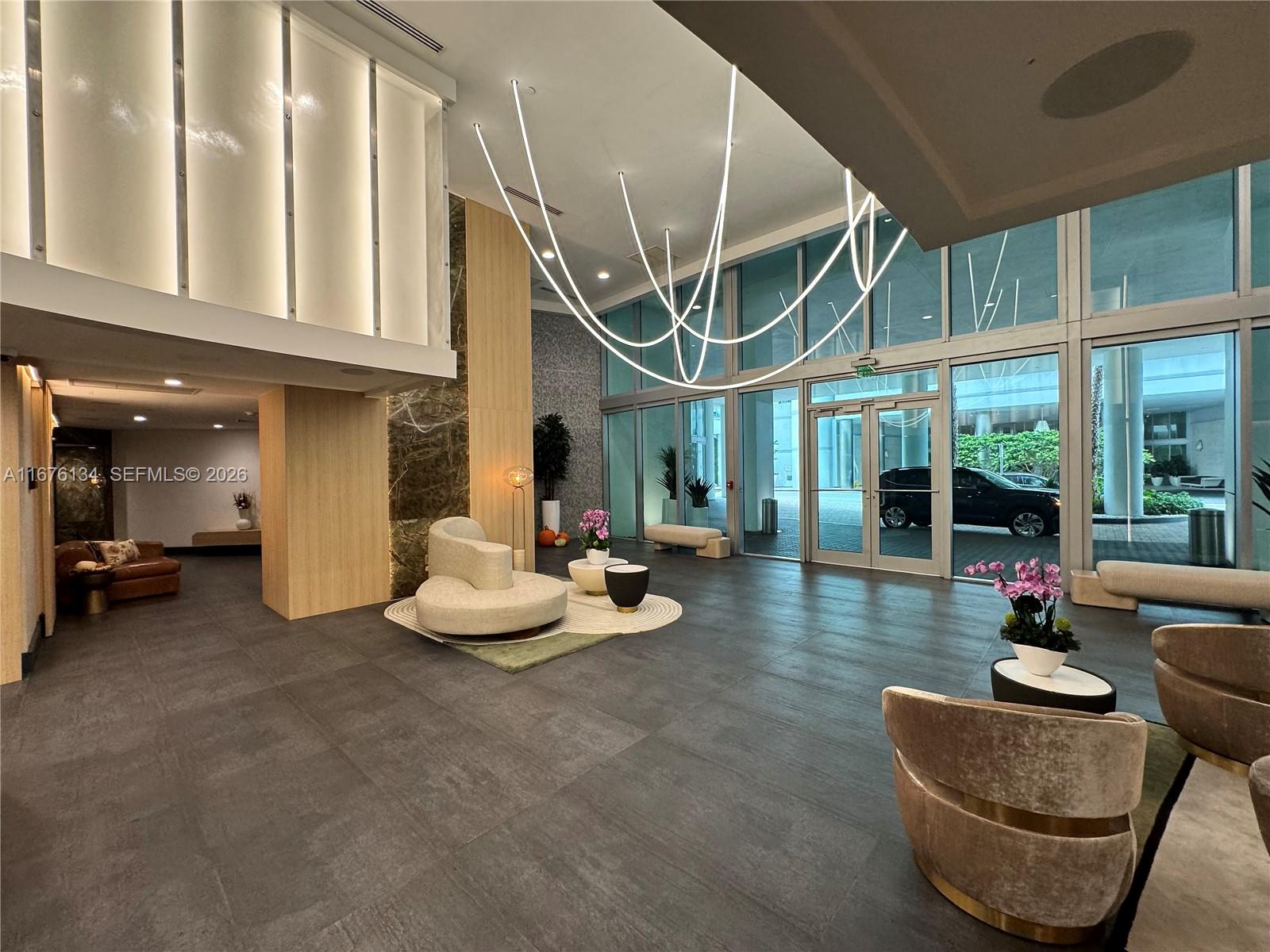 IVY CONDO - Residential