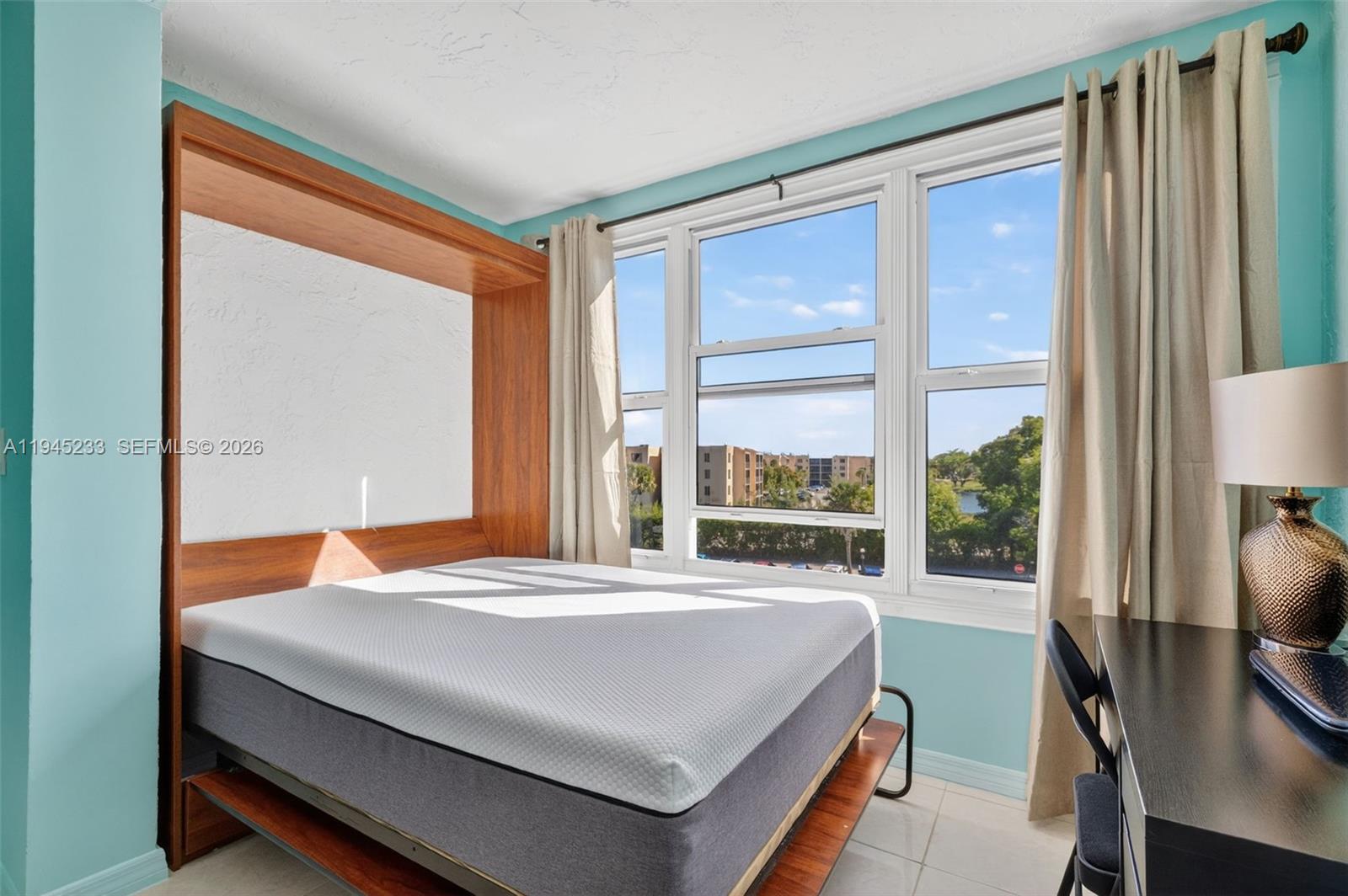 2801 Somerset Dr 408