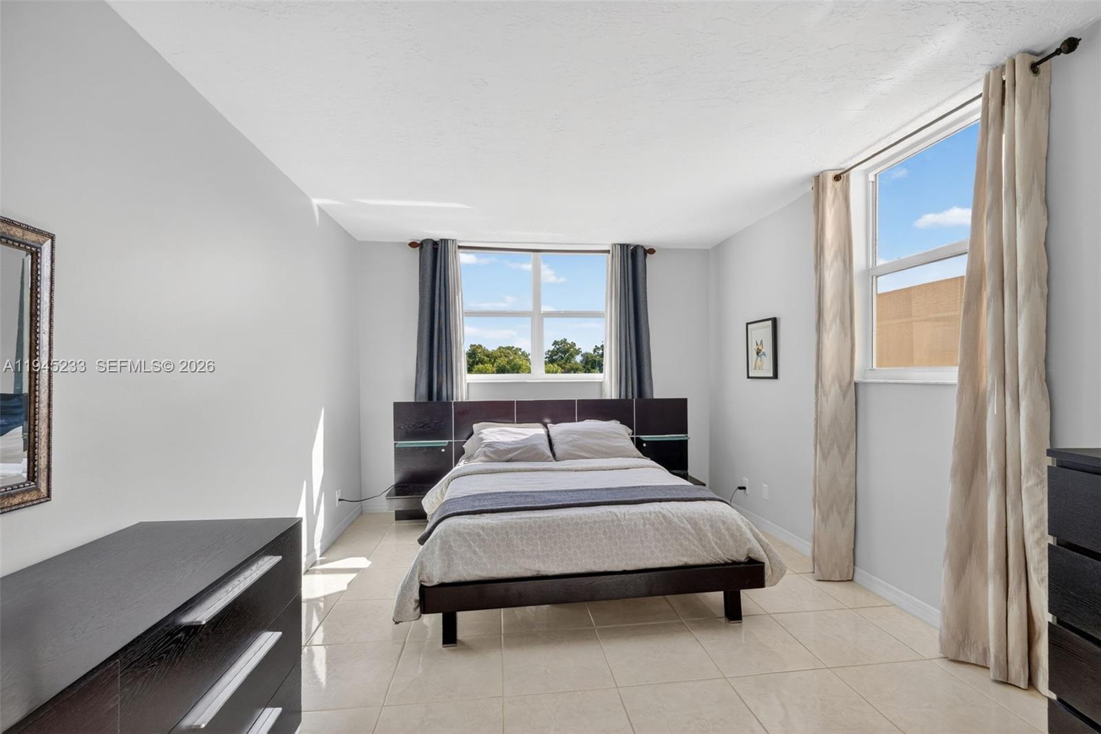 SOMERSET NO SEVEN CONDO - Residential