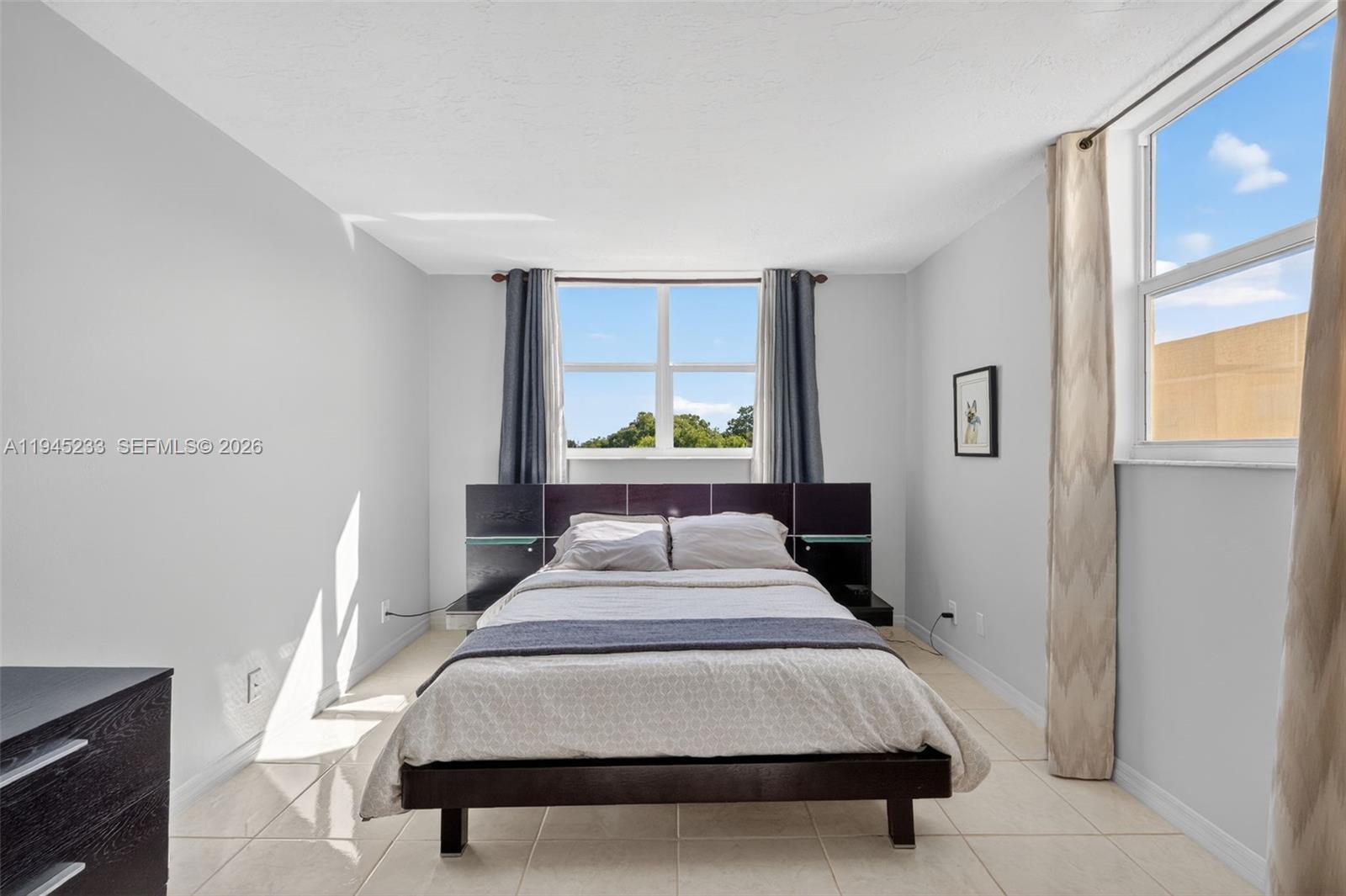 SOMERSET NO SEVEN CONDO - Residential