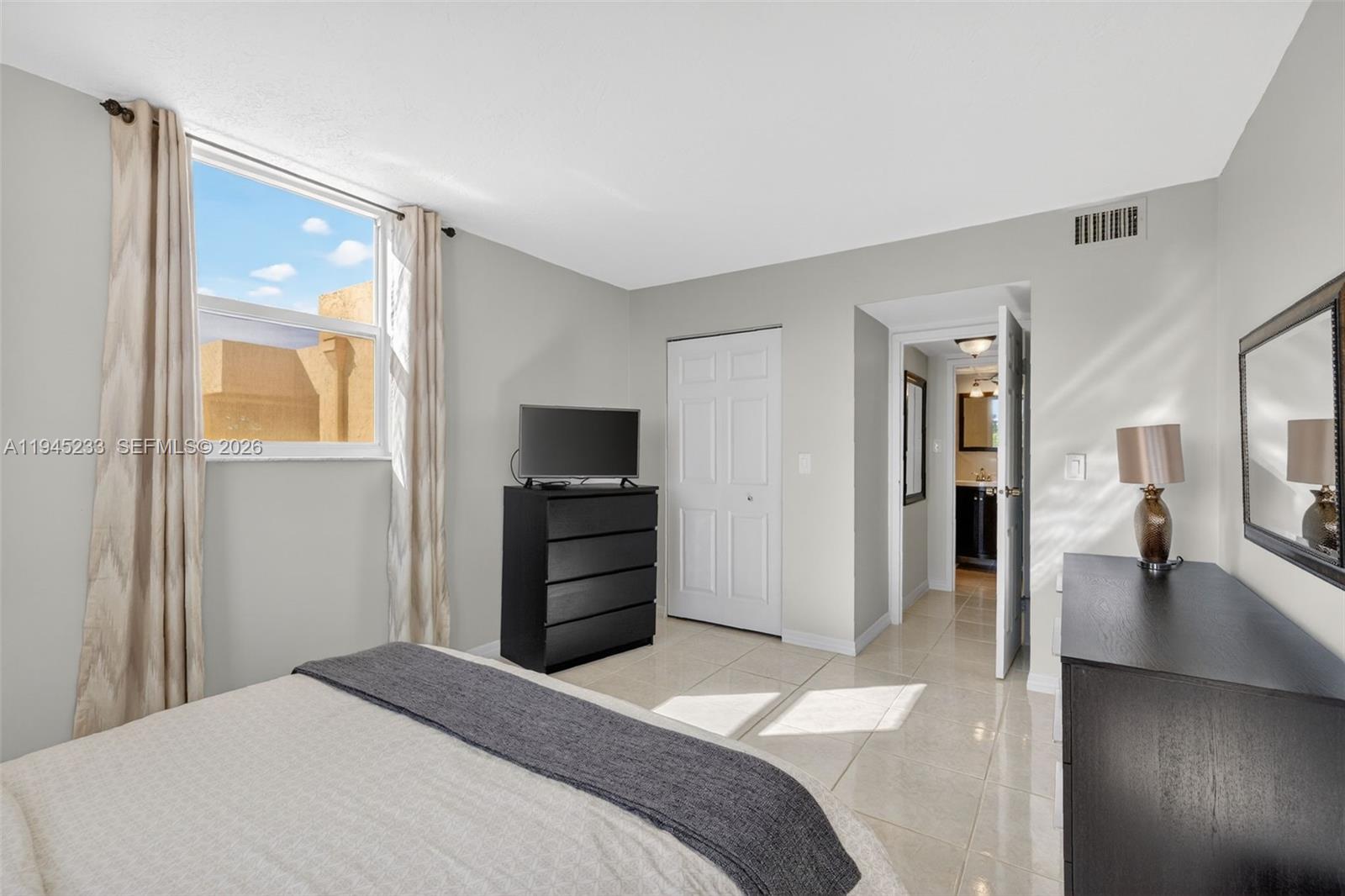 SOMERSET NO SEVEN CONDO - Residential